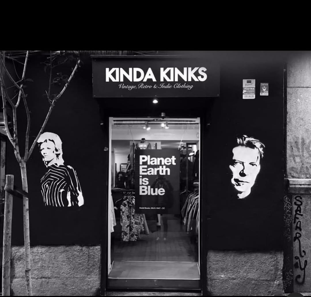 Post 4 by Kinda Kinks on Instagram (image)