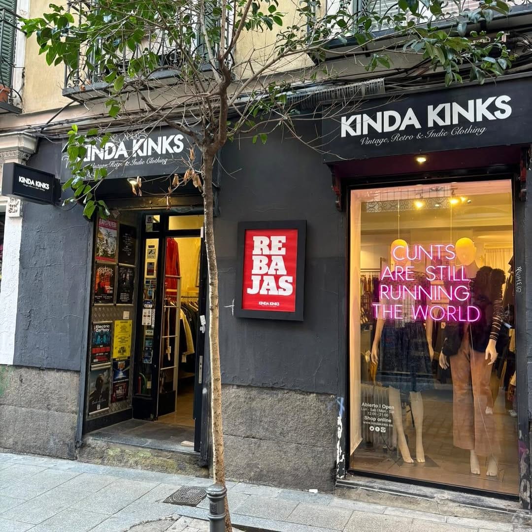 Post 6 by Kinda Kinks on Instagram (image)