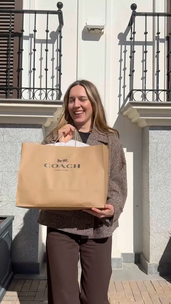 Post 3 by Designer Outlet Málaga on Instagram (video)