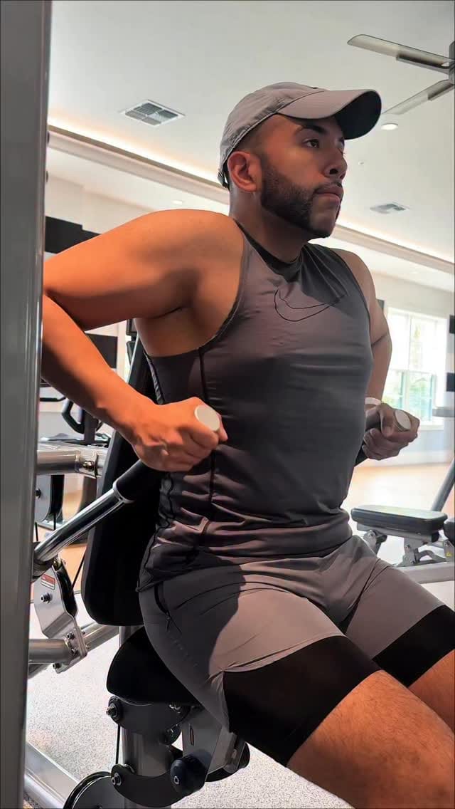 Post 3 by Daniel Sevilla | Zumba Fitness on Instagram (video)