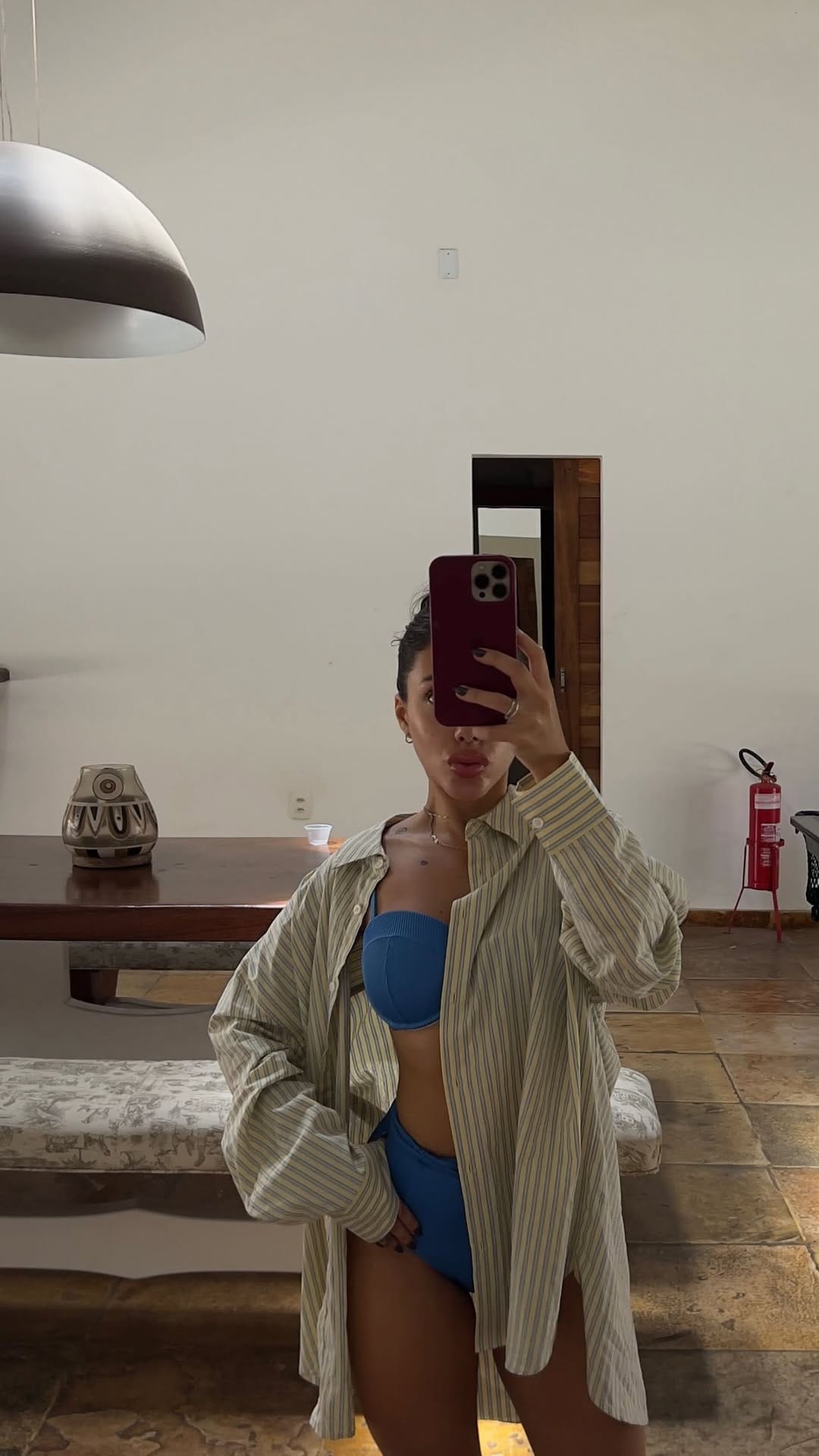 Post 7 by Vitória Reis on Instagram (video)