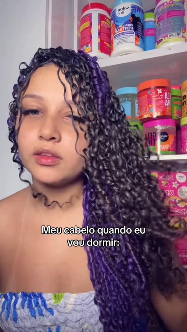 Post 7 by Rayssa vitoria on Instagram (video)