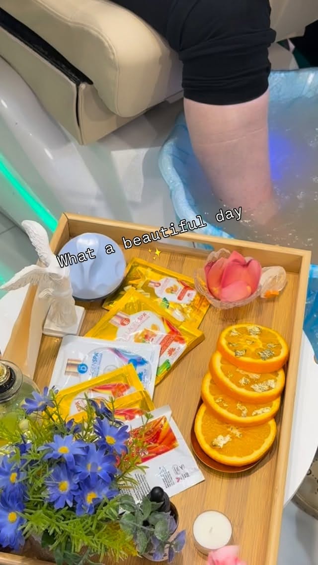Post 8 by TenTen Buckhead Nails on Instagram (video)