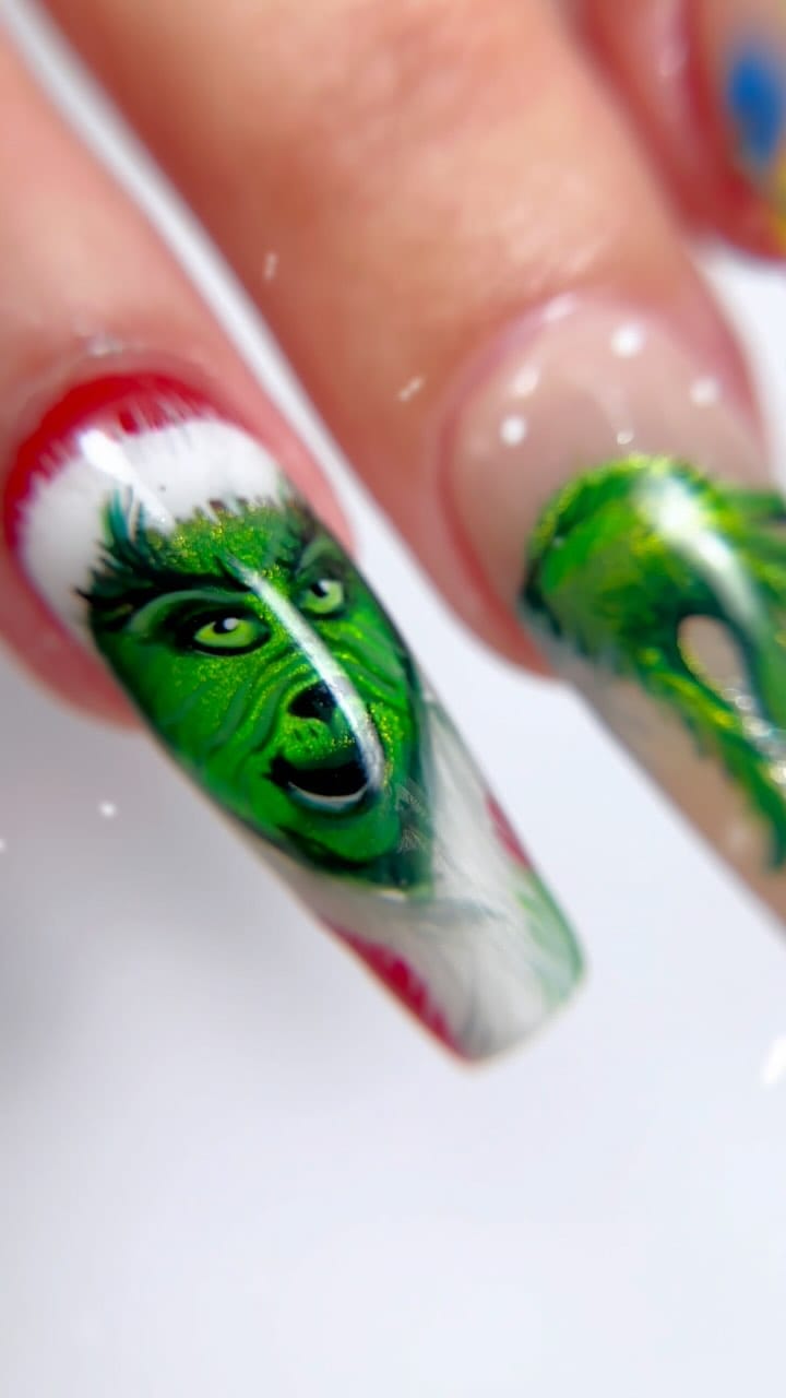 Post 10 by DUSTIN - Dallas Nail Artist on Instagram (video)