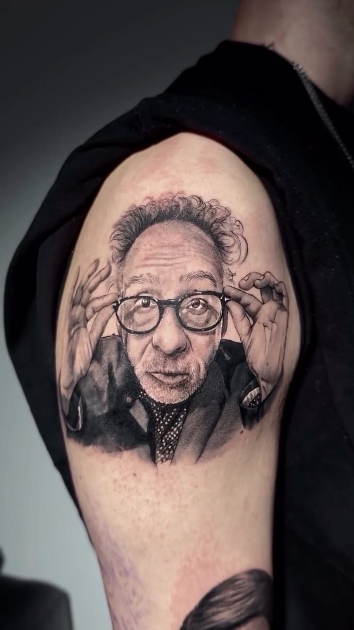 Post 1 by Quartier Tatuajes piercing Málaga on Instagram (video)