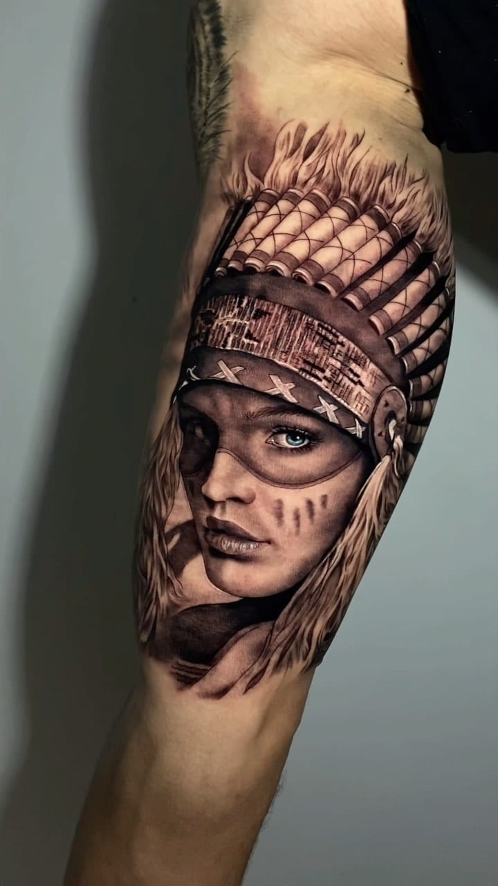Post 10 by Quartier Tatuajes piercing Málaga on Instagram (video)