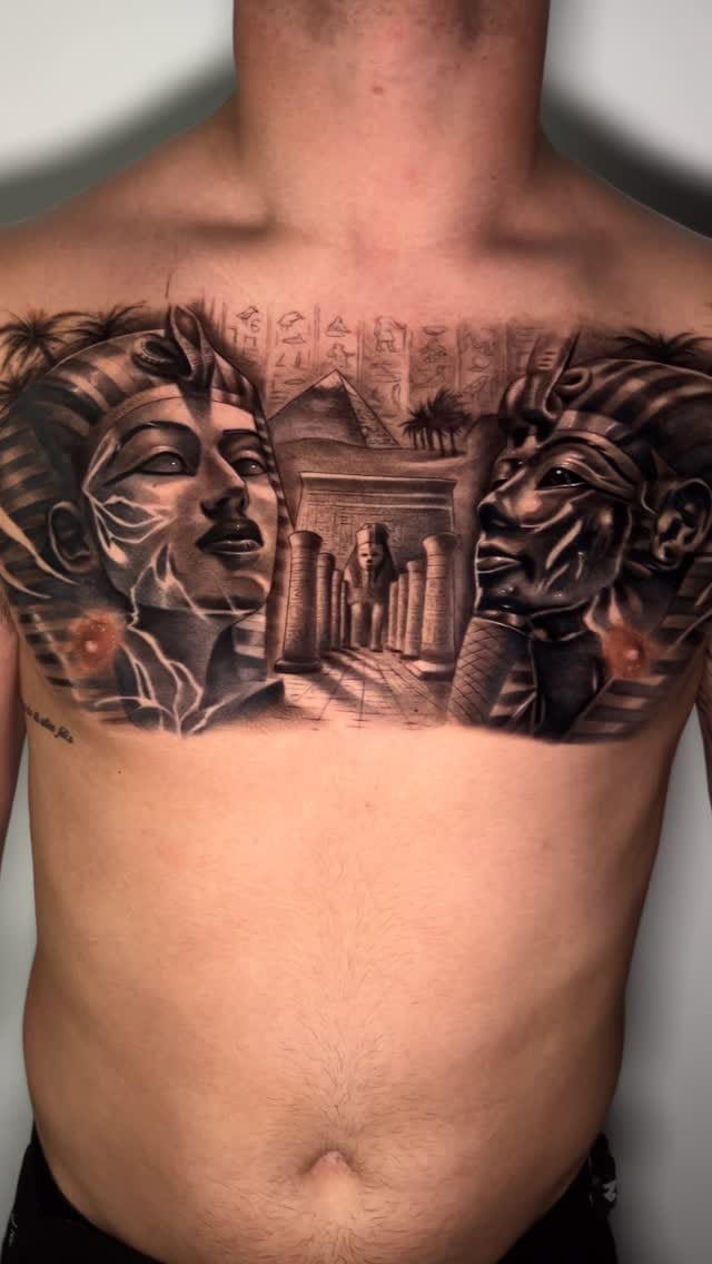 Post 8 by Quartier Tatuajes piercing Málaga on Instagram (video)