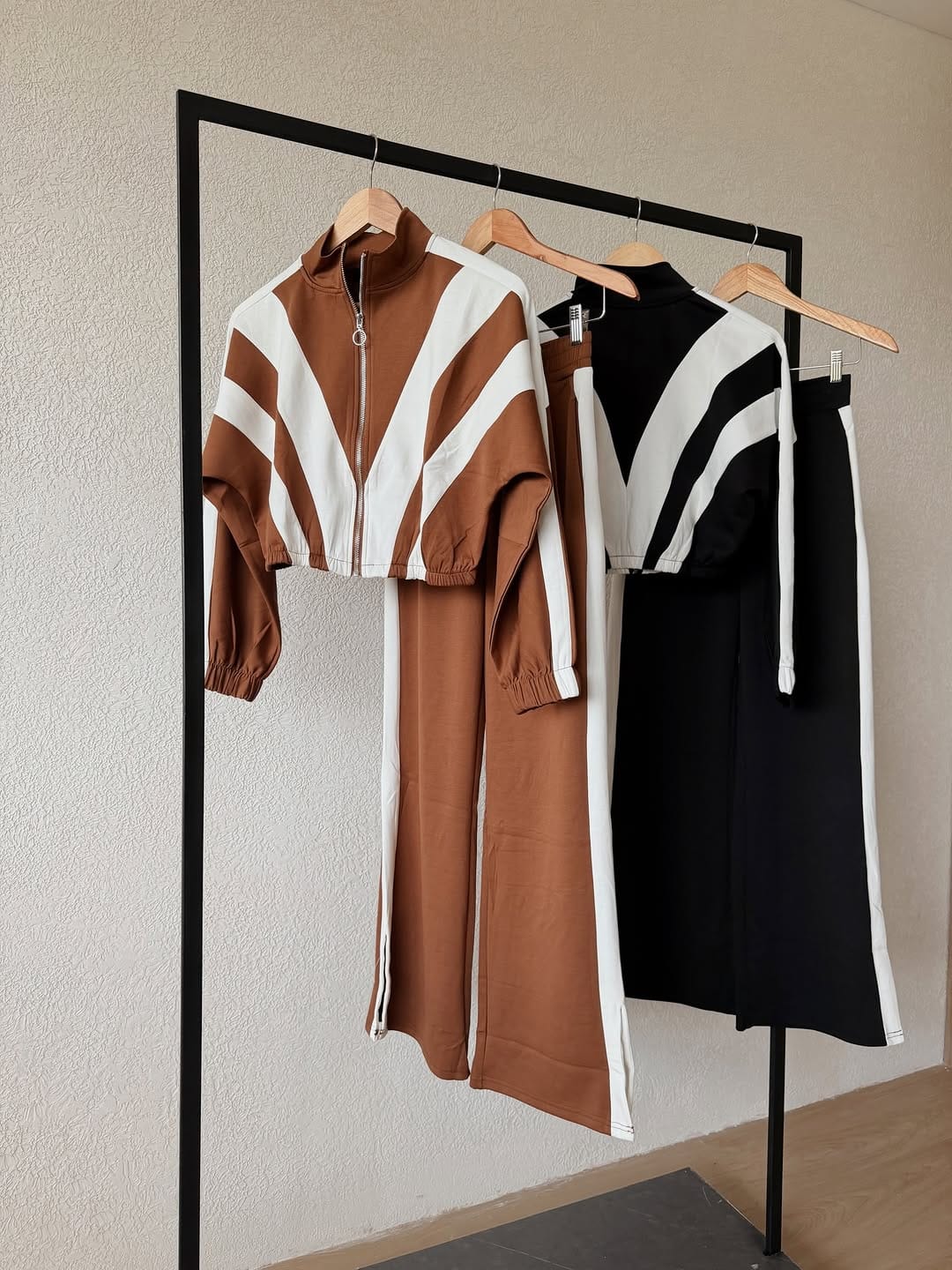 Post 2 by VESTIDISIMA | ropa, shoes y accesorios muy top on Instagram (carousel)