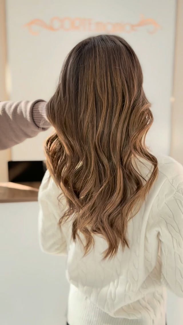 Post 4 by Estefanía Sapiña Cortemanía Estilistas on Instagram (video)