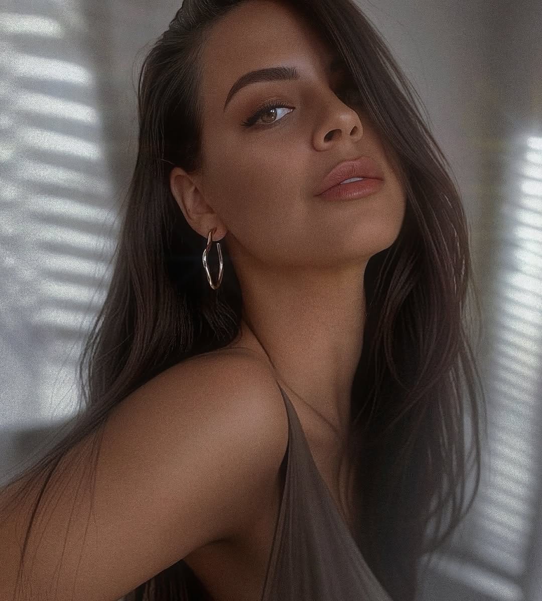 Post 5 by ANNA VICTORIA on Instagram (image)