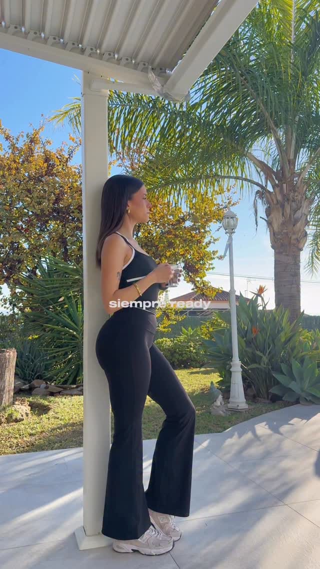 Post 3 by lola on Instagram (video)