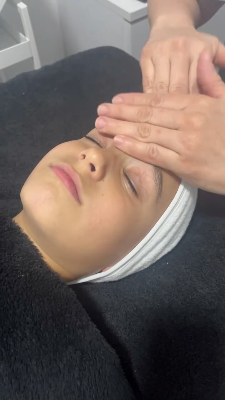 Post 5 by Viviana Luna on Instagram (video)