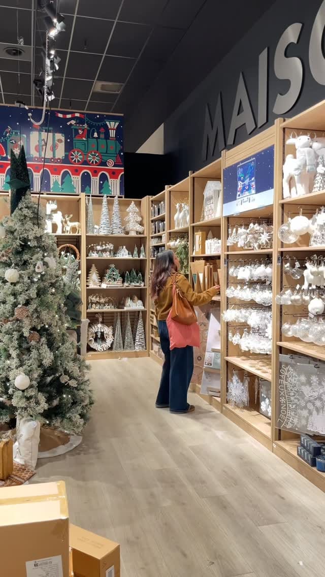 Post 4 by Esther Peralta on Instagram (video)