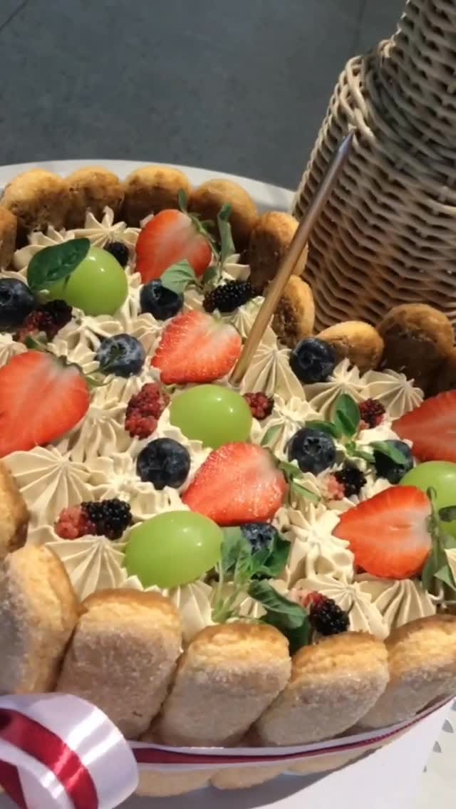 Post 3 by Toko Kue Cheesecake Pekanbaru on Instagram (video)