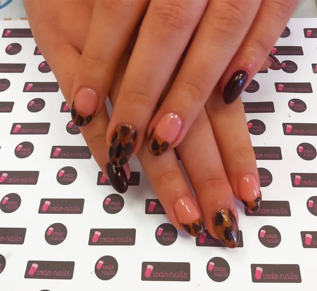 Post 8 by todo-nails on Instagram (image)