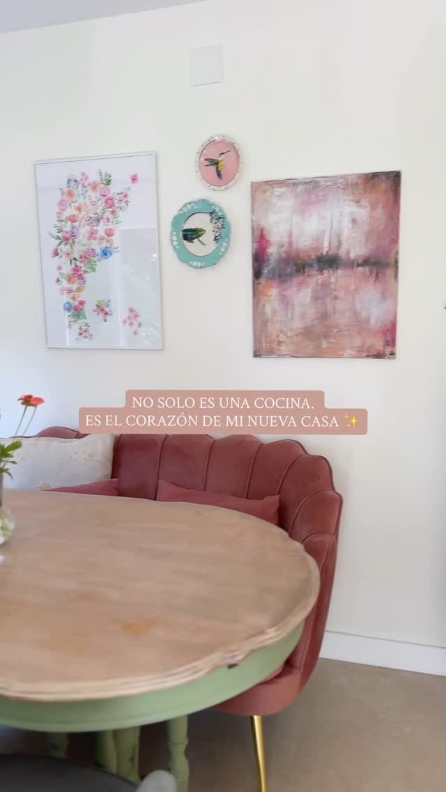 Post 10 by Mechi Lozada on Instagram (video)