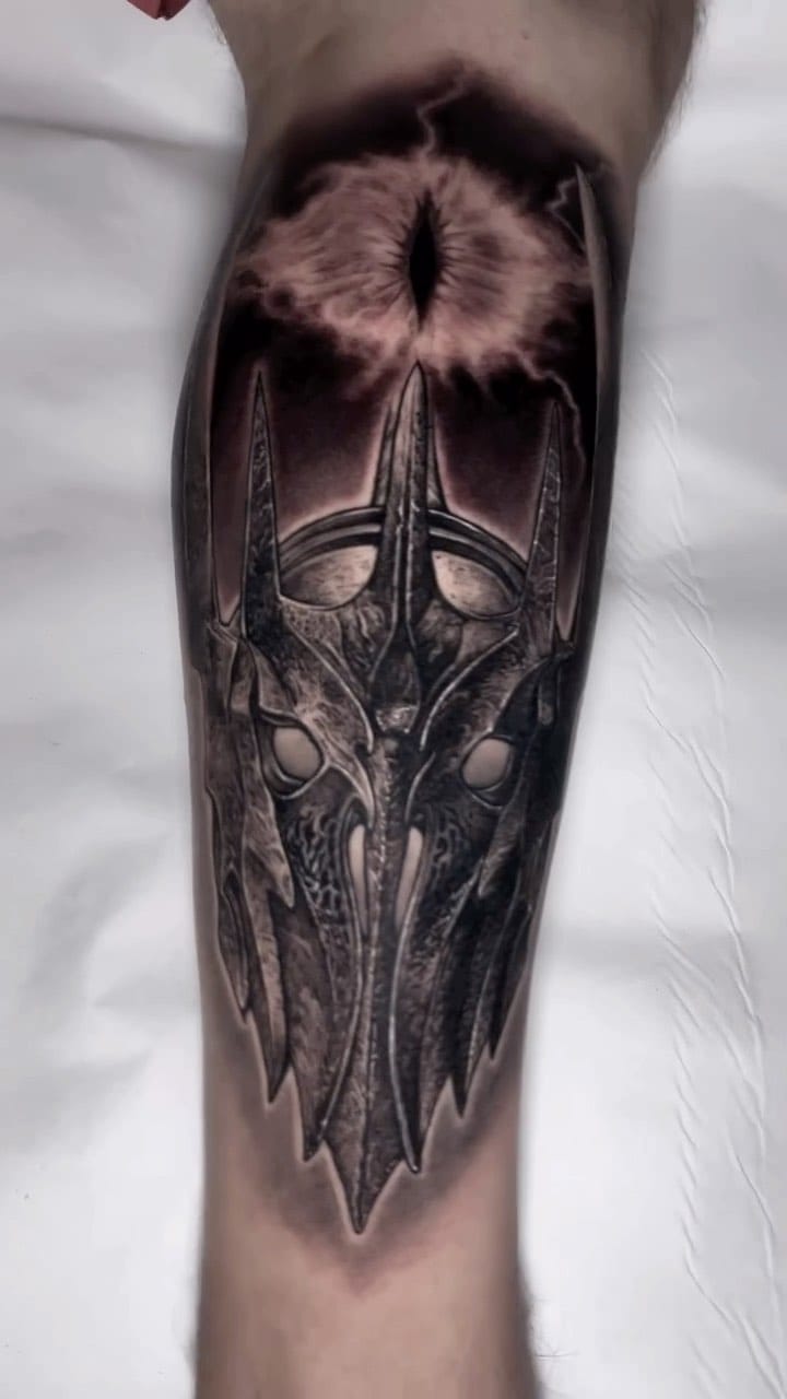 Post 7 by CHINATOWN TATTOO on Instagram (video)