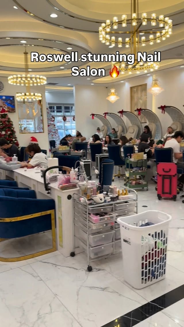 Post 7 by Sugar Polish Nail Bar Crossville on Instagram (video)