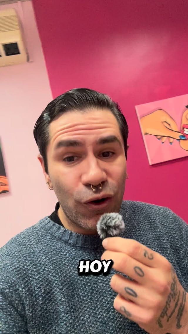 Post 6 by Deasynails on Instagram (video)