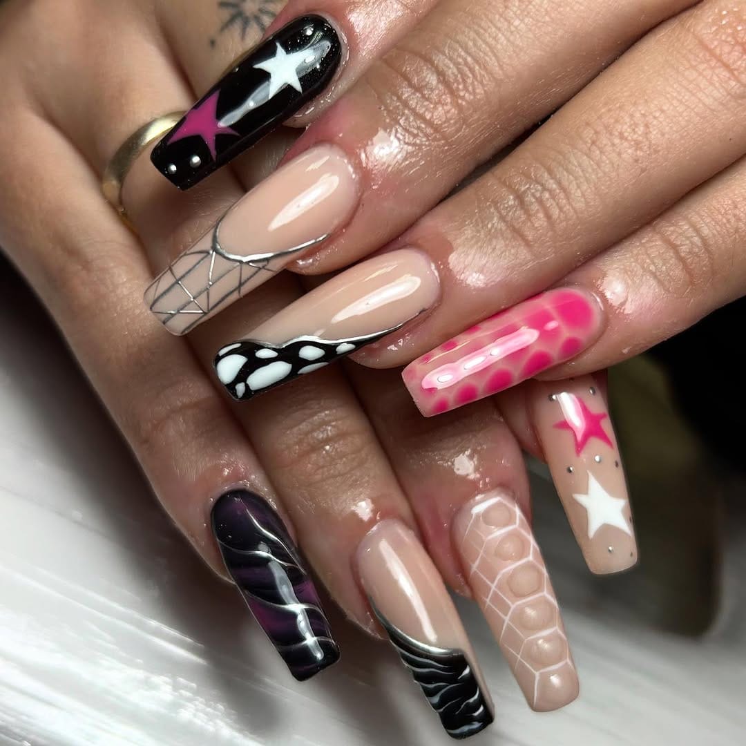 Post 3 by Deasynails on Instagram (image)