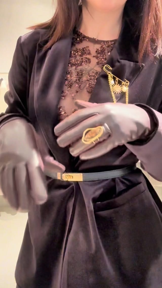 Post 2 by BLACK OUT on Instagram (video)