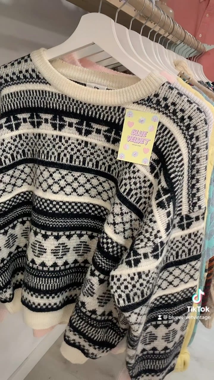 Post 5 by Blue Velvet Vintage Clothing on Instagram (video)