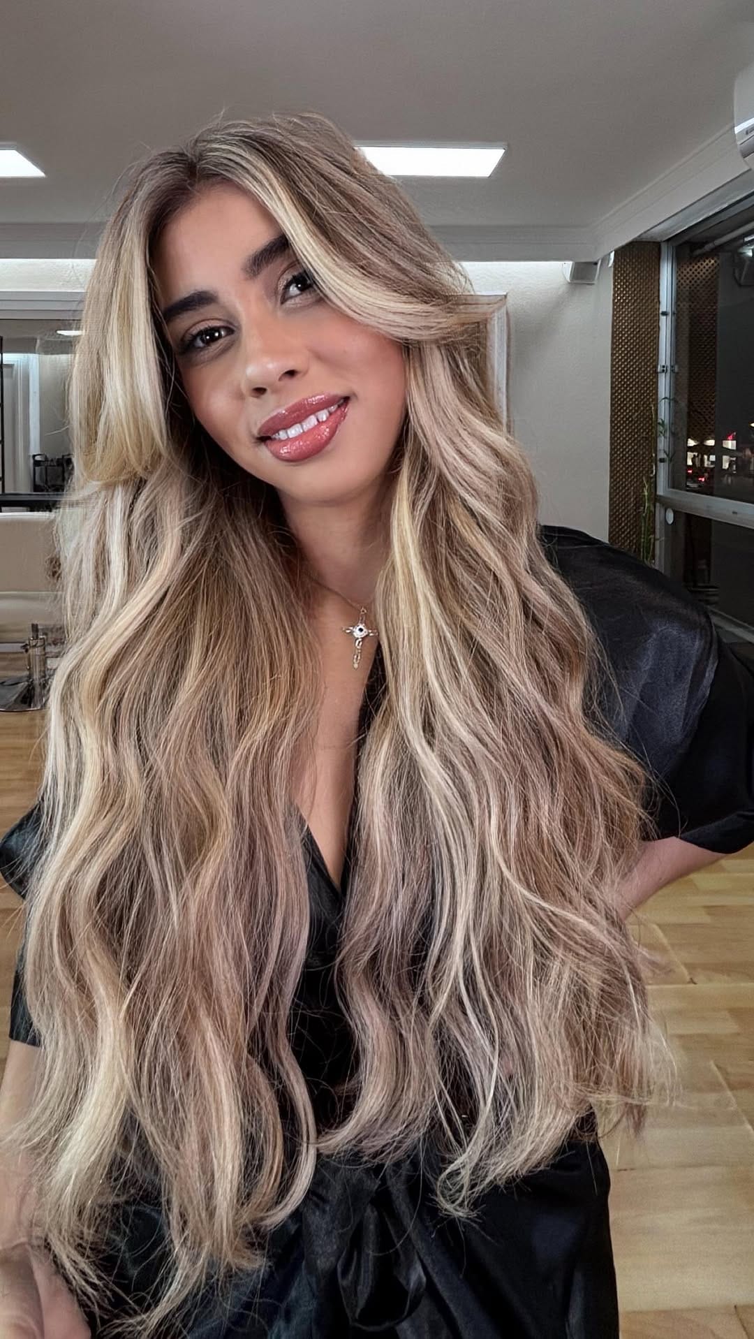 Post 1 by Balayage• Extensiones •Queratina on Instagram (video)