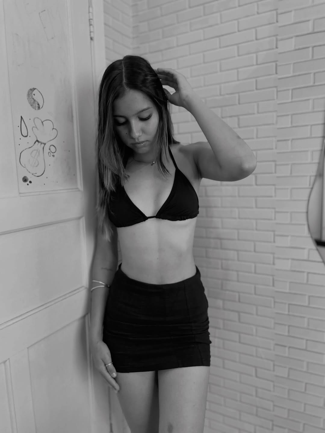 Post 8 by Vitória Lima👾 on Instagram (carousel)