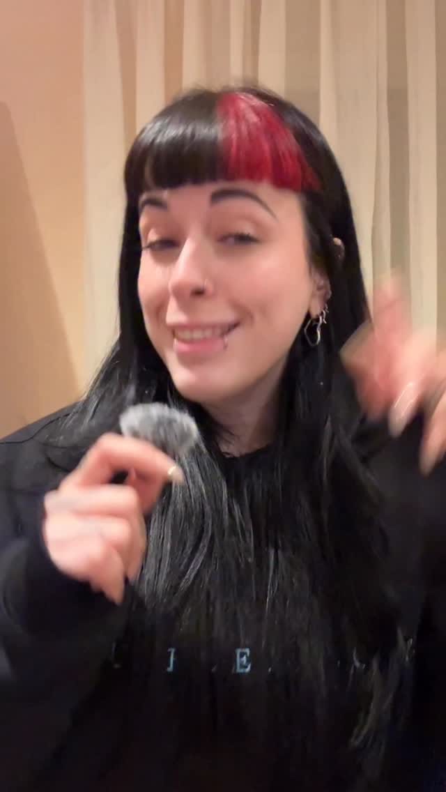 Post 1 by Alicia🌸 알리시아✨ on Instagram (video)
