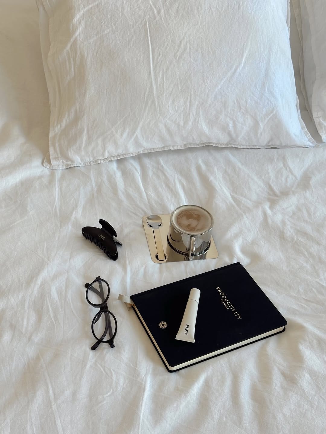 Post 4 by Alejandra | Tech & Lifestyle on Instagram (carousel)