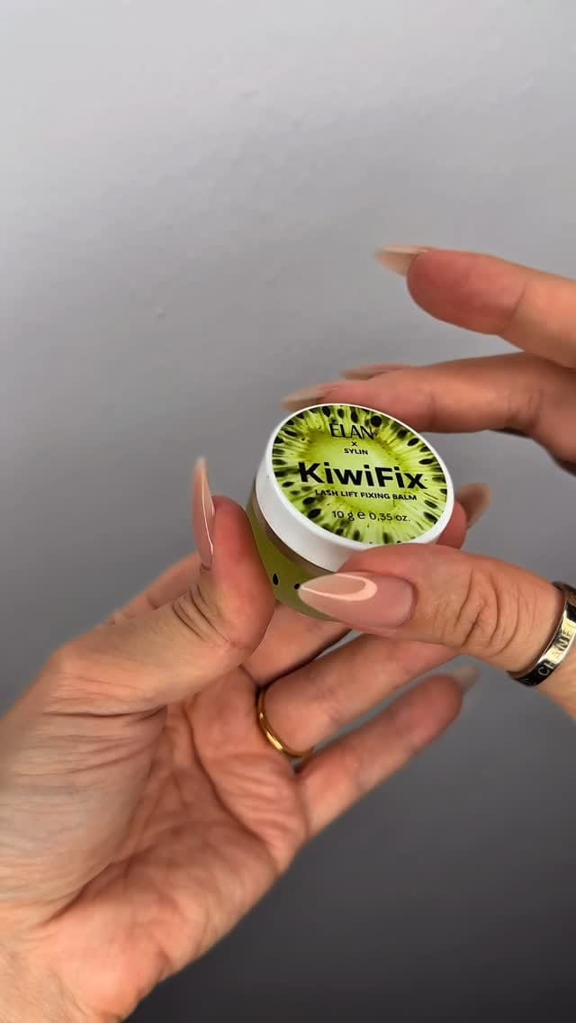 Post 8 by Material Lashes Pestanas on Instagram (video)