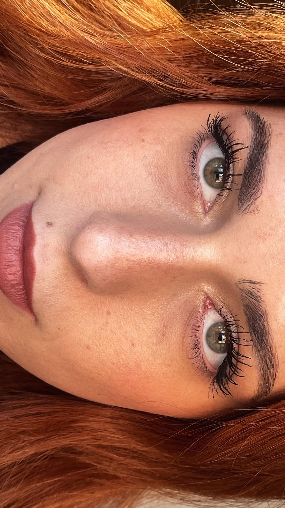 Post 5 by Ariadna Espada | Makeup Artist, Content Creator on Instagram (video)