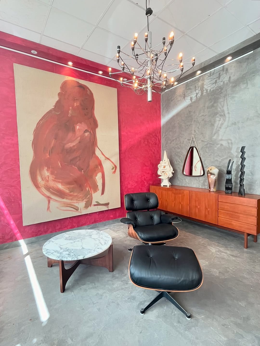Post 8 by Moure / Studio on Instagram (carousel)