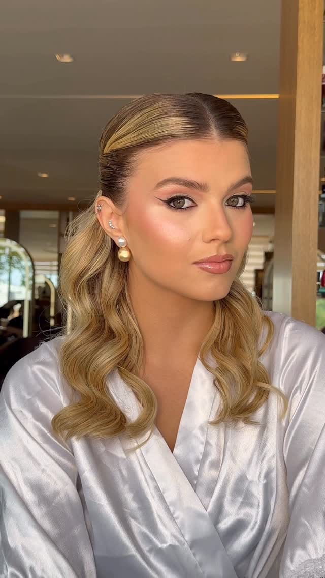 Post 1 by Maria Bonita Beauty on Instagram (video)
