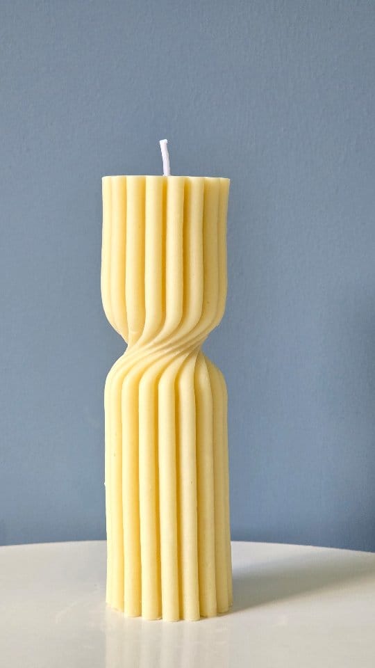 Post 9 by Velas | Cursos | Moldes | Decoración on Instagram (video)