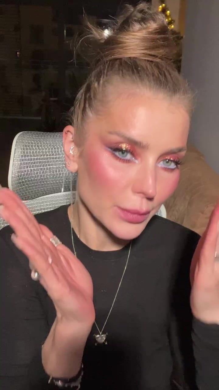 Post 8 by Anna on Instagram (video)