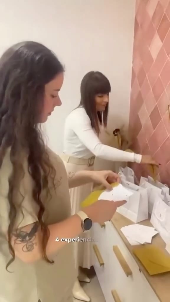 Post 8 by Vintage Esthetic / Clinica de estética en Barcelona on Instagram (video)
