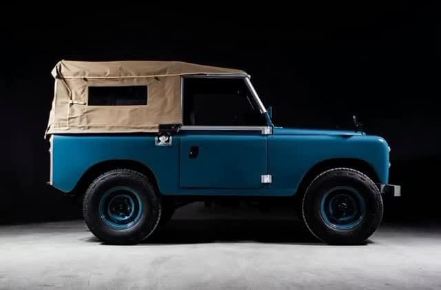 Post 7 by Bespoke Series Landrover on Instagram (video)