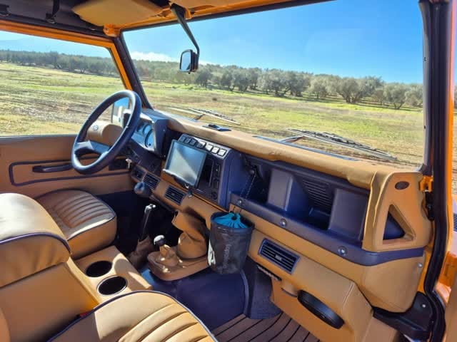 Post 6 by Bespoke Series Landrover on Instagram (video)