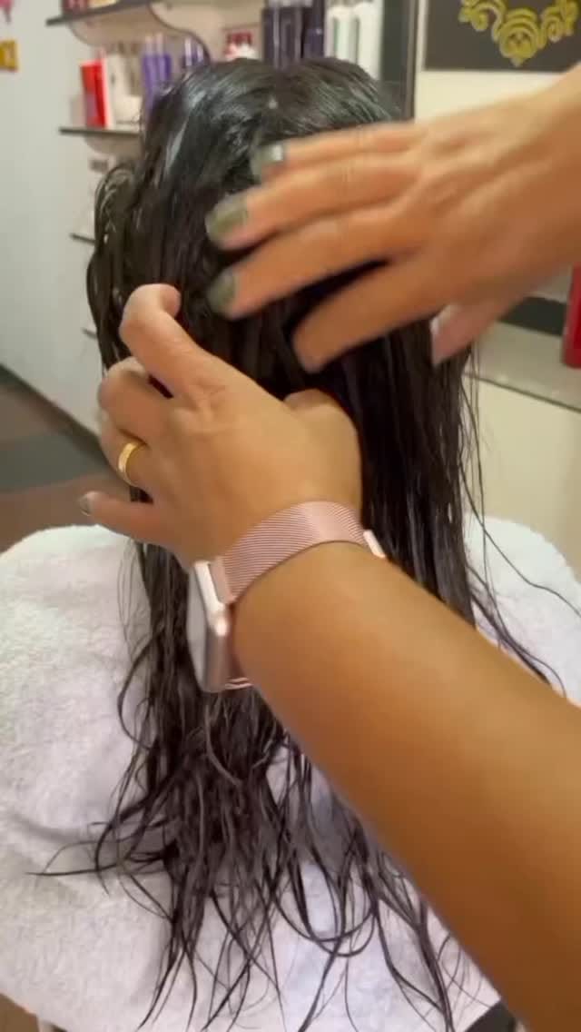 Post 1 by Trís Cosméticos on Instagram (video)