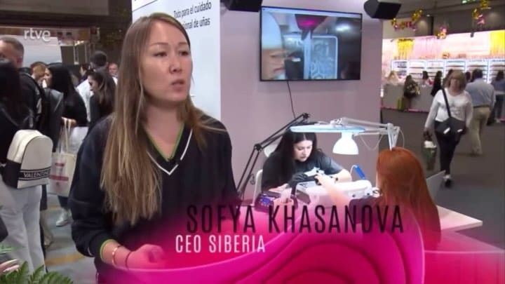 Post 8 by Siberia Salón 💅 Manicura Rusa Madrid on Instagram (video)