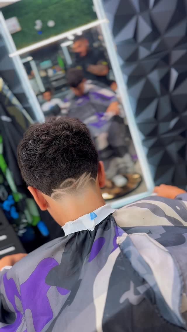 Post 2 by Castle barber 💈 on Instagram (video)