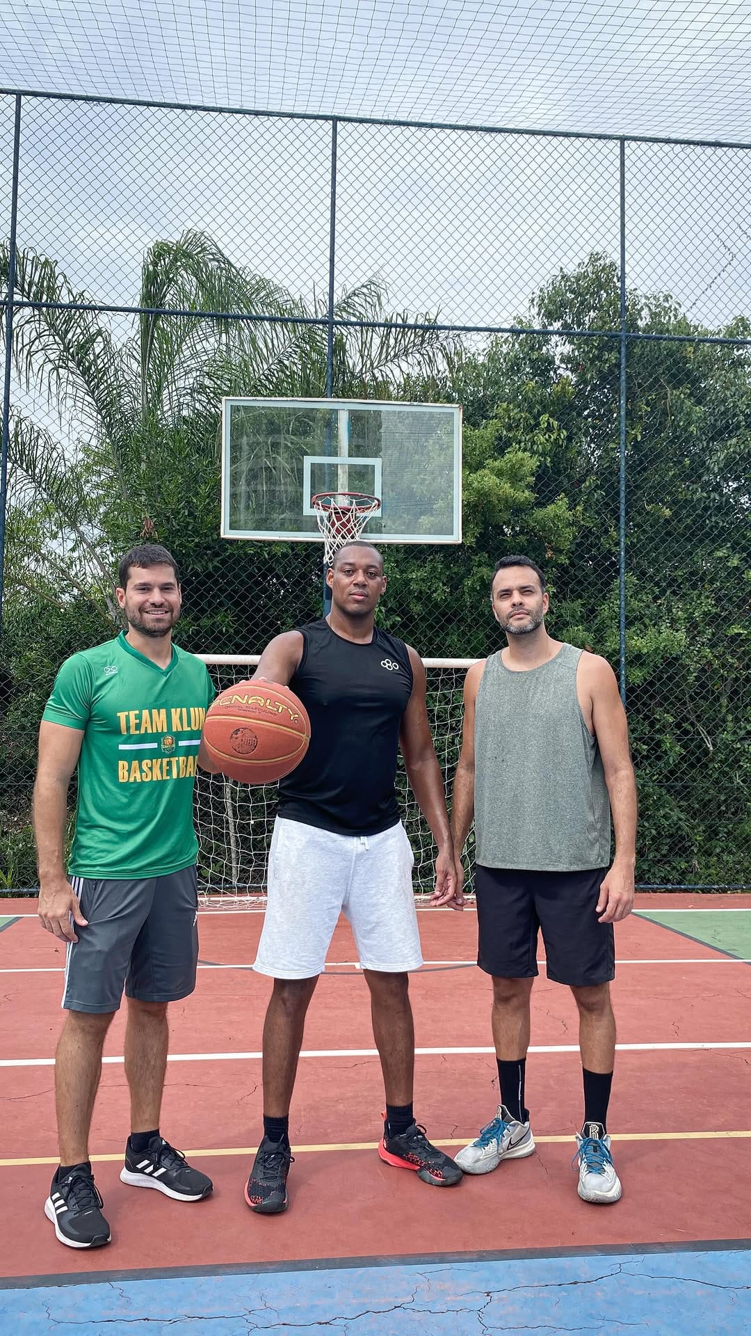 Post 4 by 🏀| Pick 'N' Roll Brand on Instagram (video)