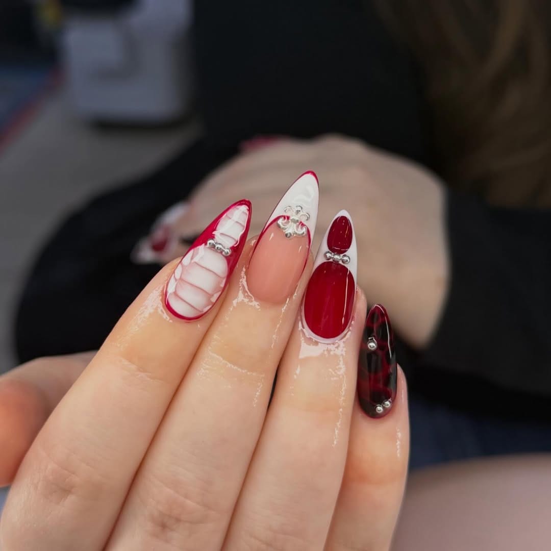 Post 3 by B E A U T Y   B O X   L 1   S A L O N on Instagram (image)