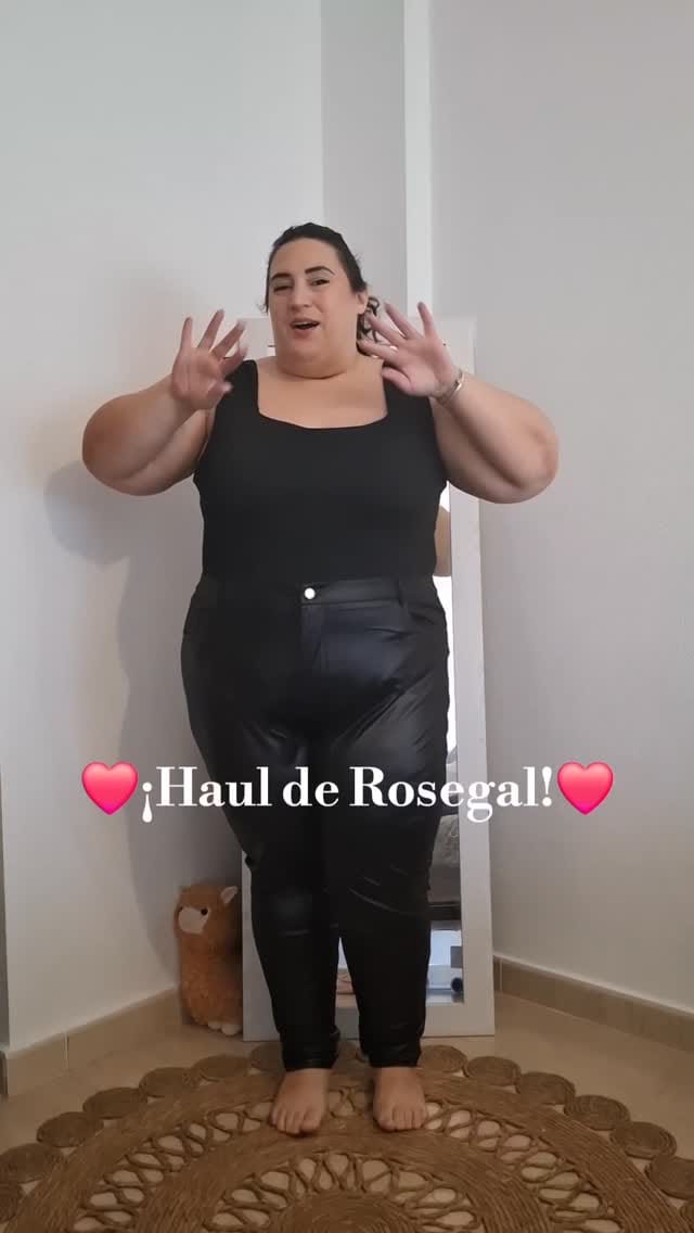Post 10 by ʀɪᴛᴀ🌷|ᴄᴜʀᴠʏ ғᴀsʜɪᴏɴ & ᴛʀᴀᴠᴇʟ 📸 on Instagram (video)