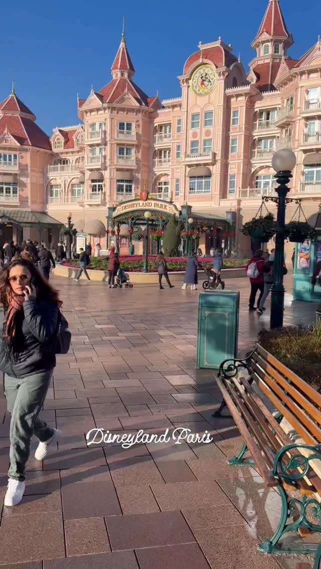 Post 3 by Laura on Instagram (video)