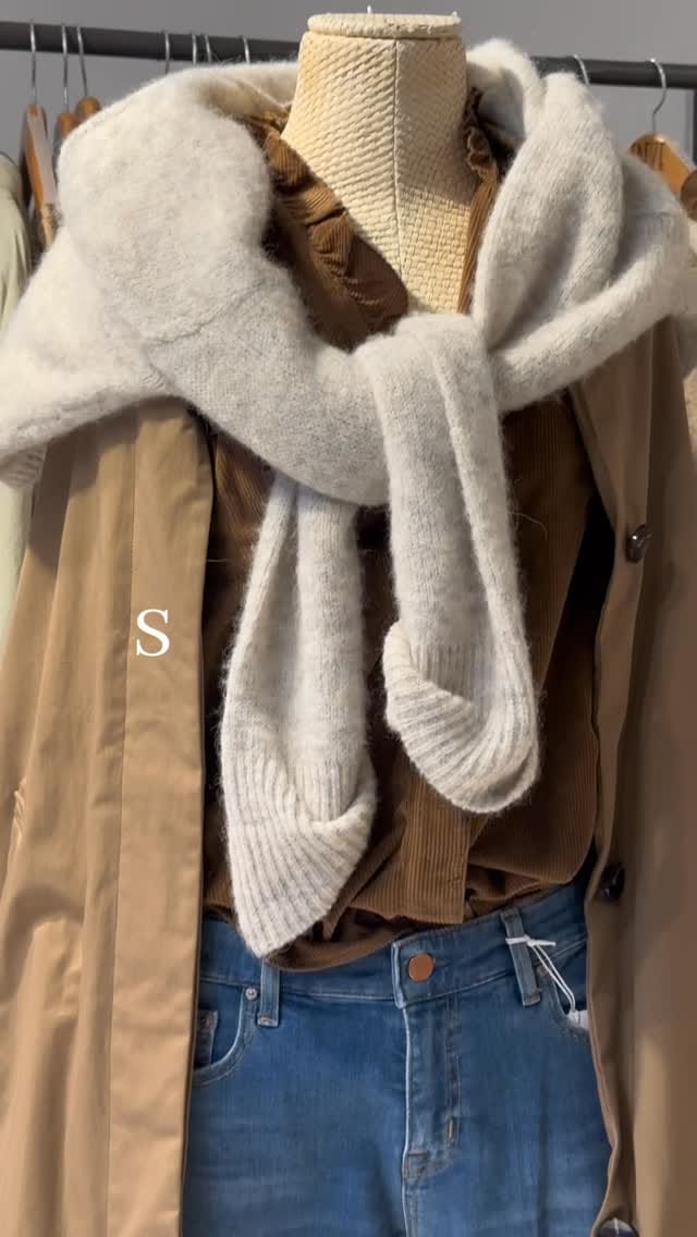 Post 1 by Treze Ropa Barcelona on Instagram (video)