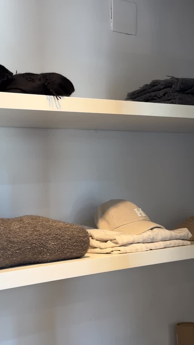 Post 3 by Treze Ropa Barcelona on Instagram (video)