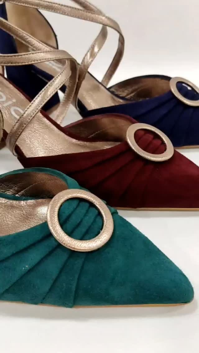 Post 3 by Los tacones de Laura on Instagram (video)