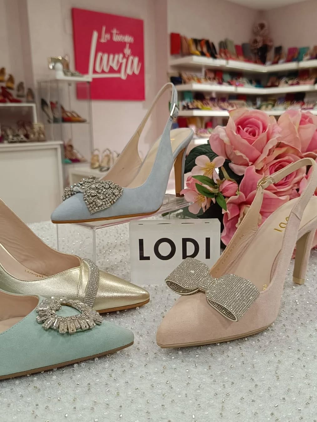 Post 1 by Los tacones de Laura on Instagram (image)